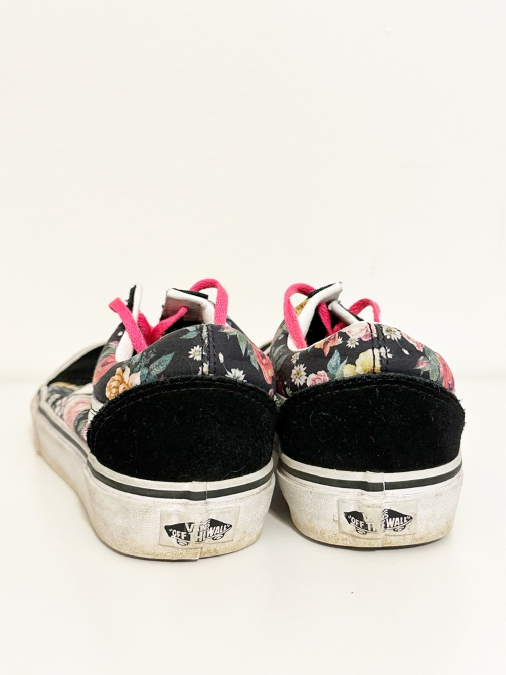 Vans Ward Low Top Canvas Sneakers Black Pink Floral Print Women’s Size 7 - Picture 3 of 8